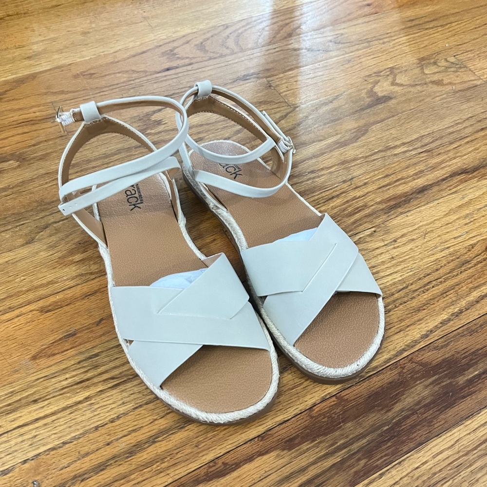 NEW Nordstrom Rack sandals, ivory size 7